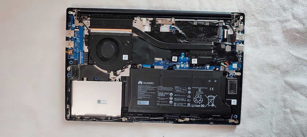 HUAWEI MateBook D 15 (BoB-WAI9)