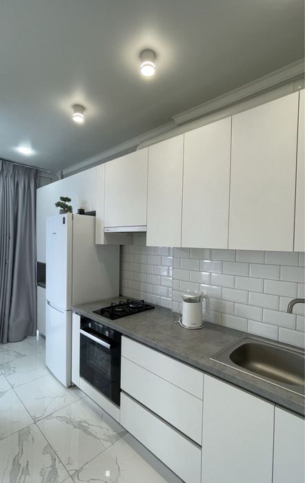 СДАМ квартиру с евроремонтом, ЖК море