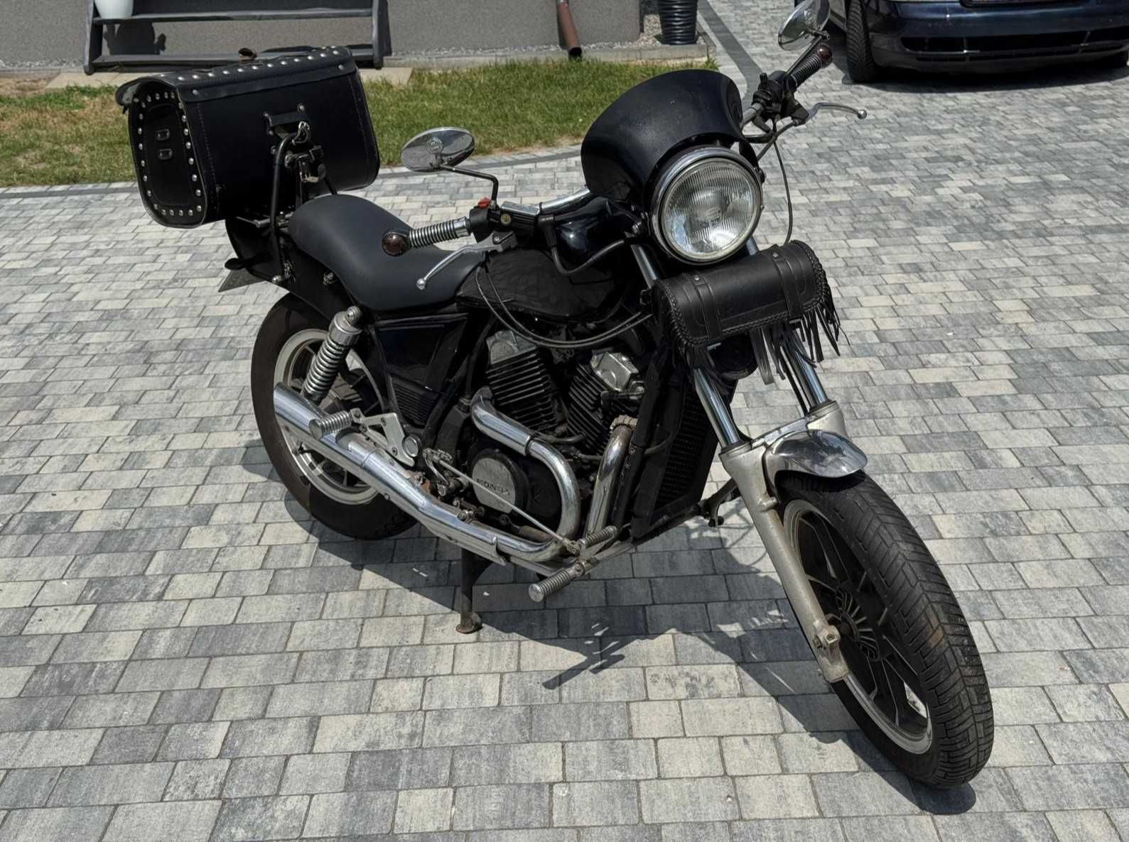 Honda Shadow VT500C