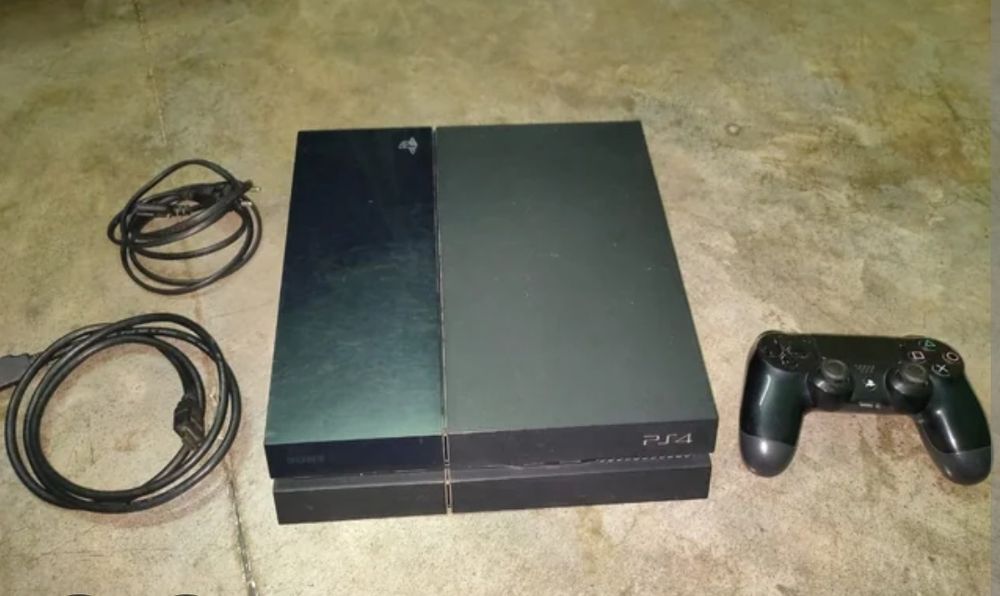 PlayStation ps4 com 2 commandos  500 gb funciona perfeitamente