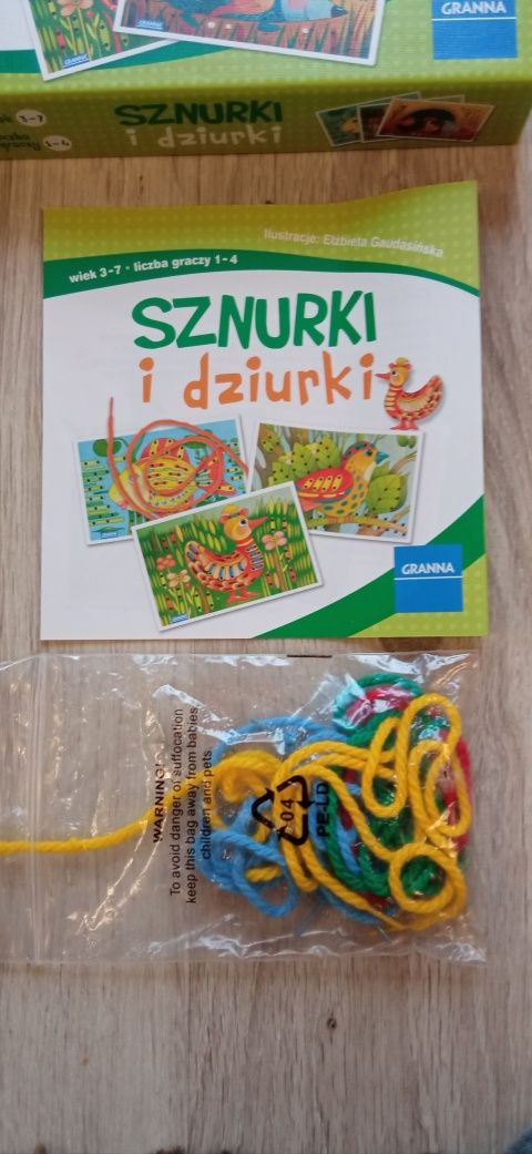 Gra edukacyjna wyszywanki sznurki i dziurki