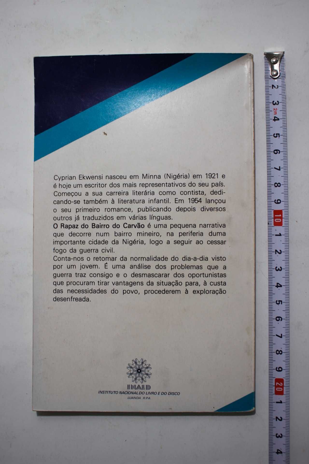 Livros Angola - O rapaz do bairro de carvão - De uma aventura a outra