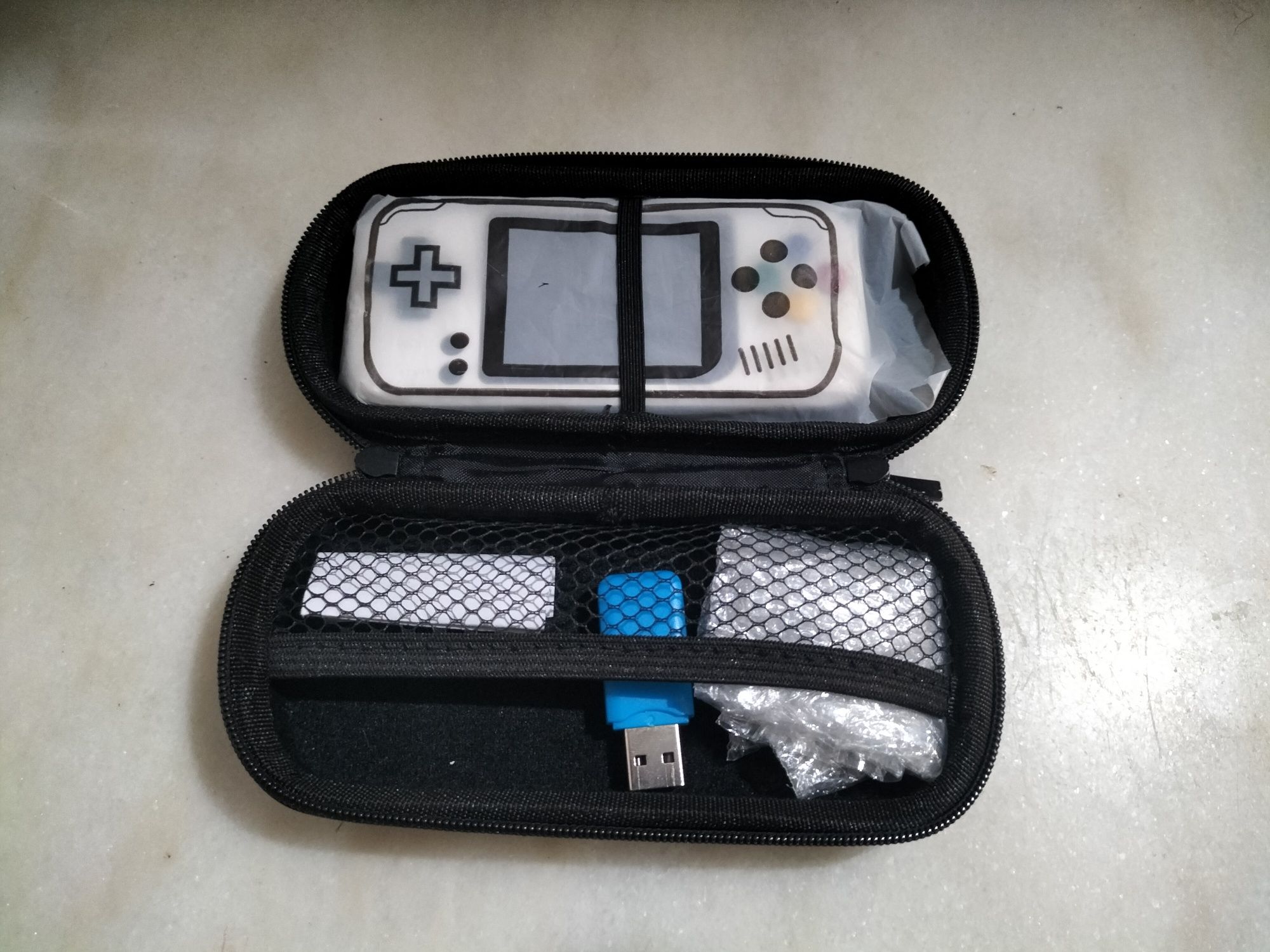 Vendo consola de jogos retro.