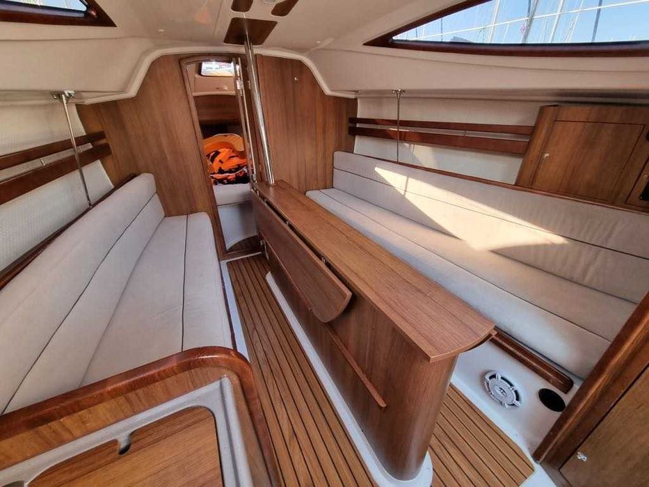 Czarter Jacht Maxus 28 Prestige Ruciane -Nida