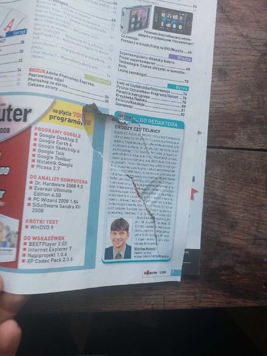 Czasopisma KOMPUTER ŚWIAT 4 numery