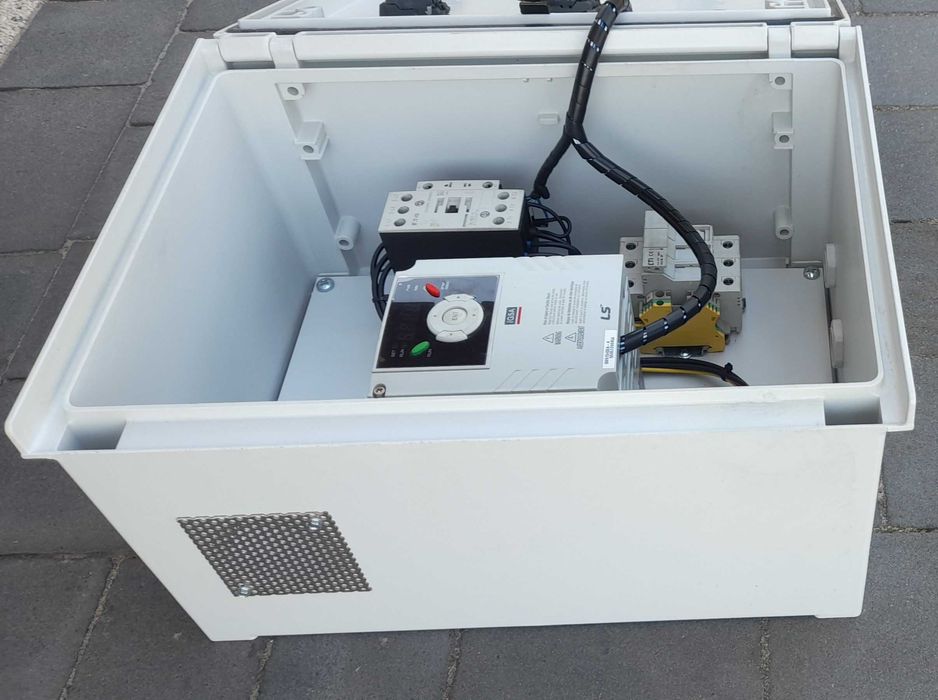 Falownik Lg ls 1,5 kW 400V w skrzynce plus kpl. sterowanie