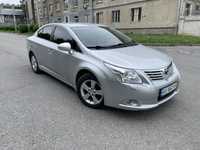 toyota avensis 2011