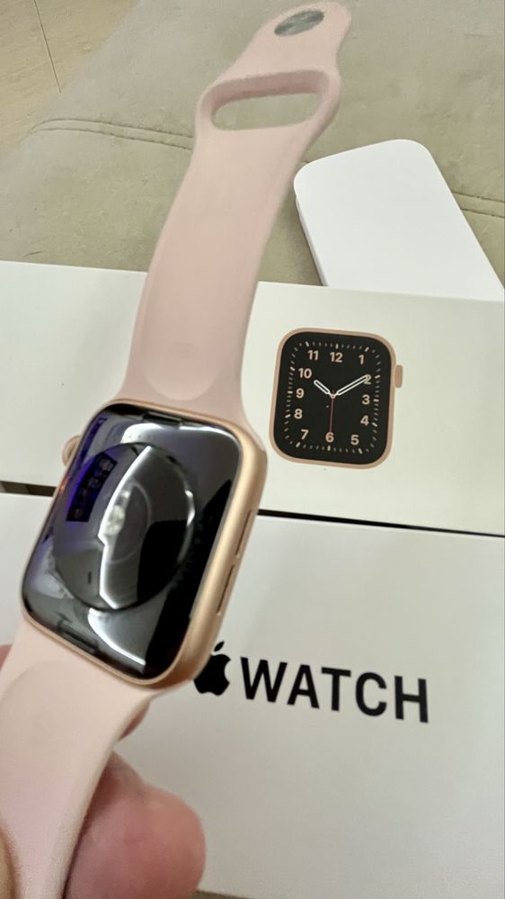 Apple Watch 44mm SE Gold Pink Aluminum Case