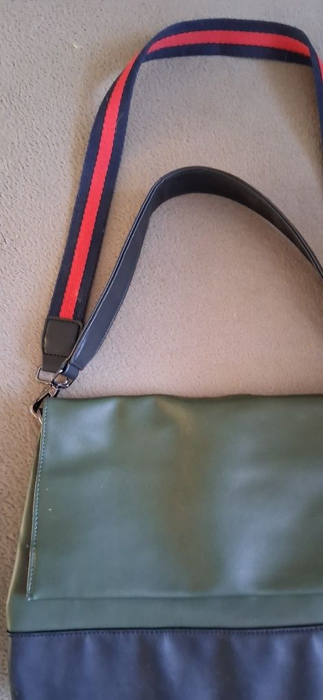 CARRY torebka czarno zielona pojemna dwa paski