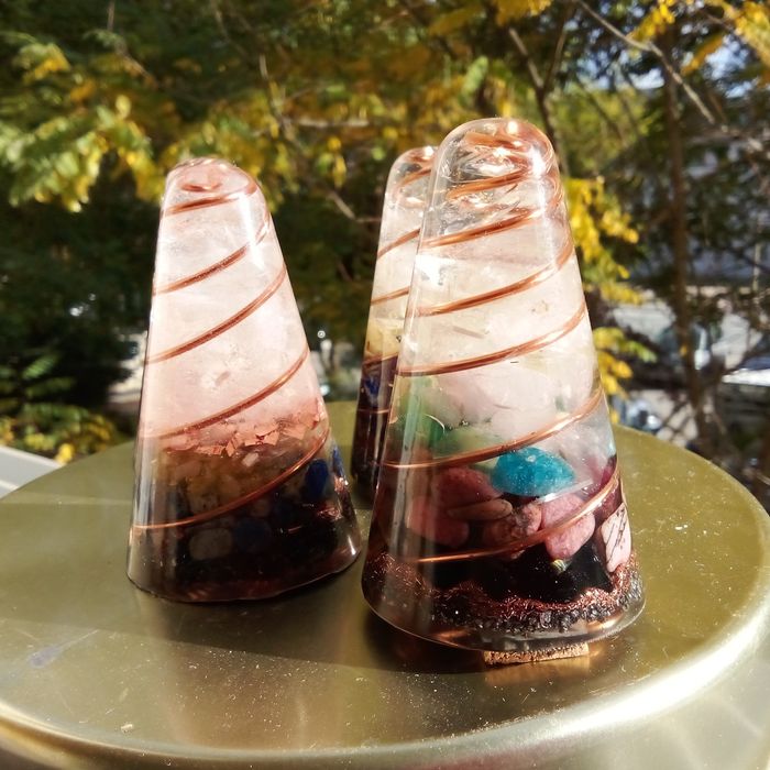 Orgonit, odpromiennik, stożek