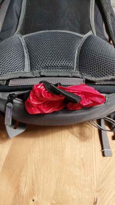 Plecak w góry z siatką plecy