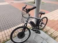 Bicicleta elétrica com acelerador + corrente