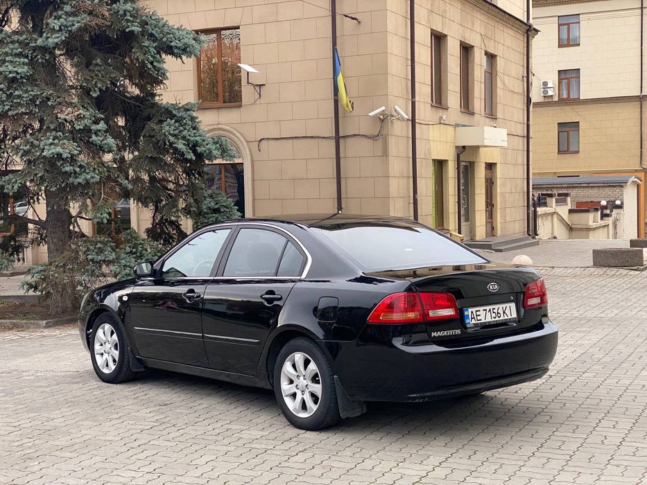 Продам хороший автомобиль KIA