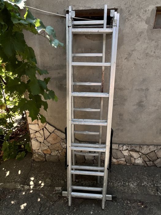 Драбина, лестница, стремянка 3-х секційна