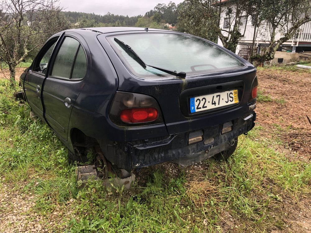 Renault Megane restauro ou peças
