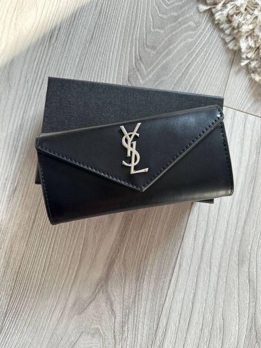 Кошелёк женский кожаный ивсе лоран. Yves Saint Laurent