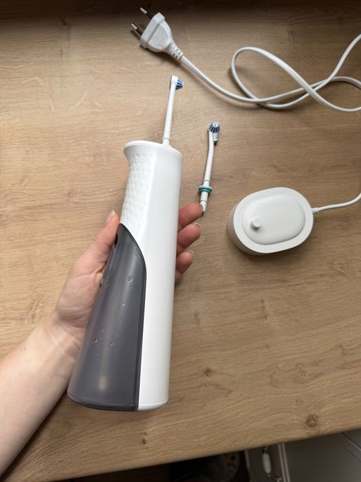 Ірригатор Oral-B AquaCare 6 Pro-Expert