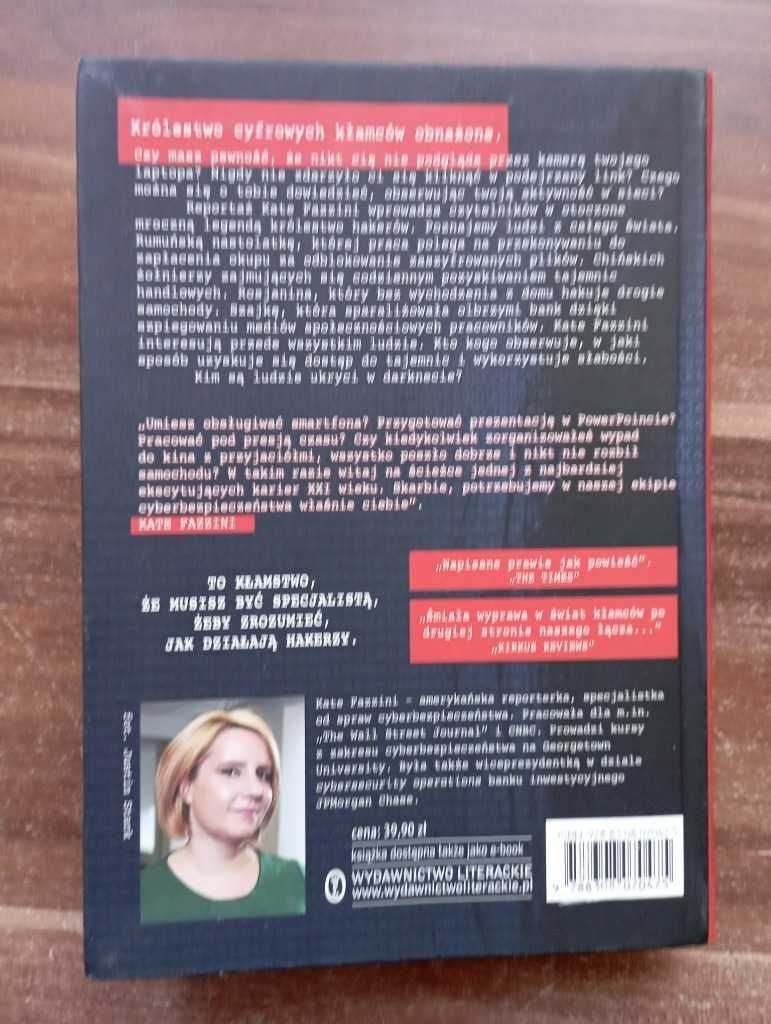 Królestwo kłamstw Kate Fazzini