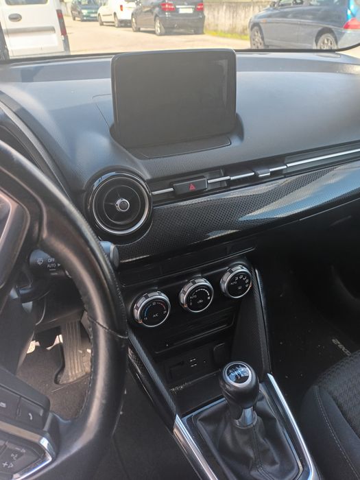 Mazda 2 skyactiv 2017 gasolina