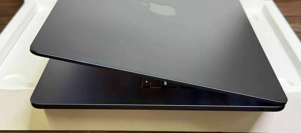 MacBook Air 15 Mid 2024 Midnight (MC9G4) M3 16/256SSD 899$ Магазин