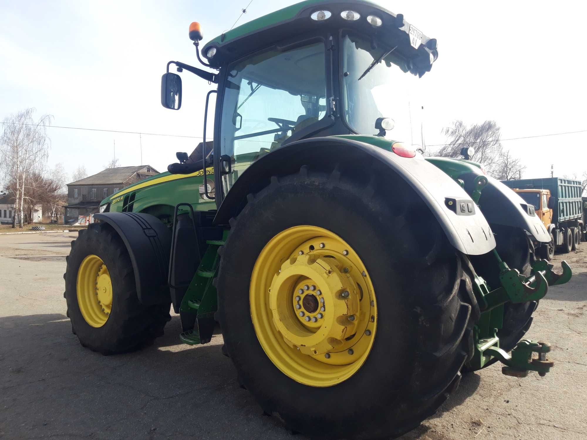 John Deere 8370R