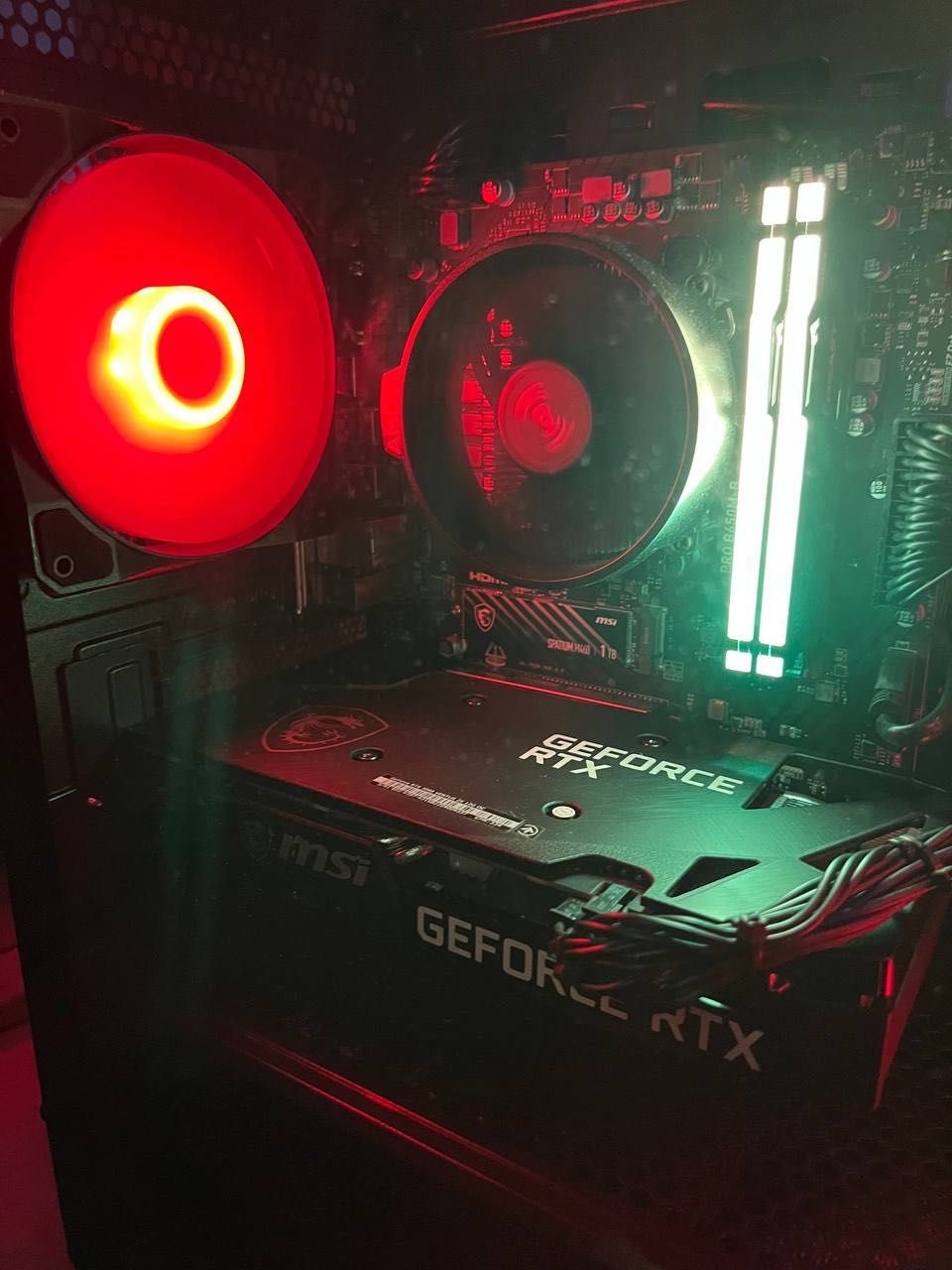Torre gaming DDR5
