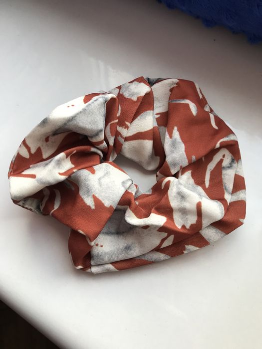 Gumka do włosów wzór Sinsay frotka