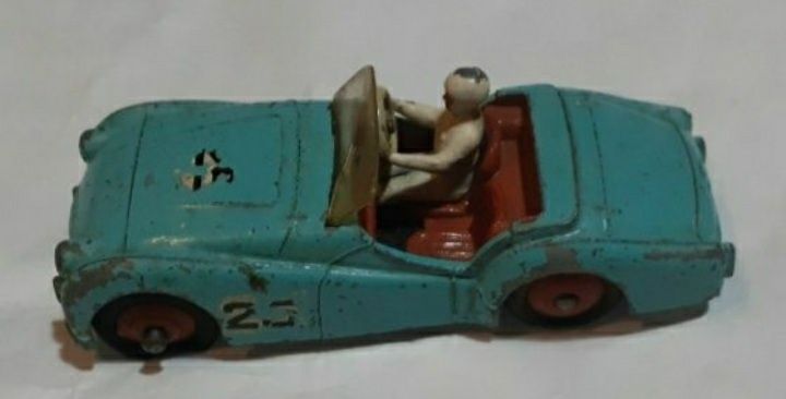 Miniatura antiga Dinky Toys Triumph Tr2