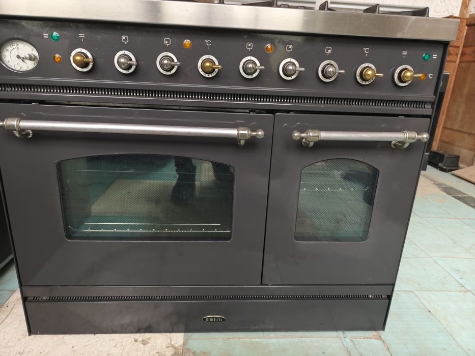 Професійна газова плита на 5 камфорок