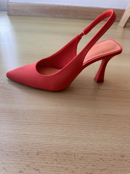 Sapatos Stradivarius 35