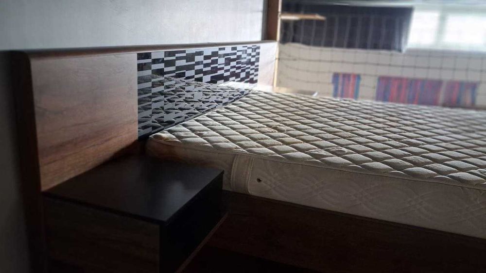 Ліжко з навісними тумбочками "Фієста" б/у