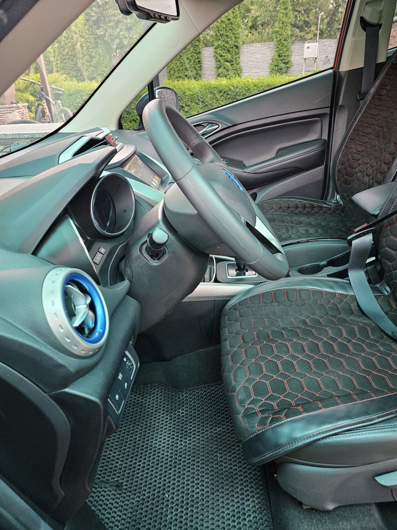BYD Yuan 300 км запас хода