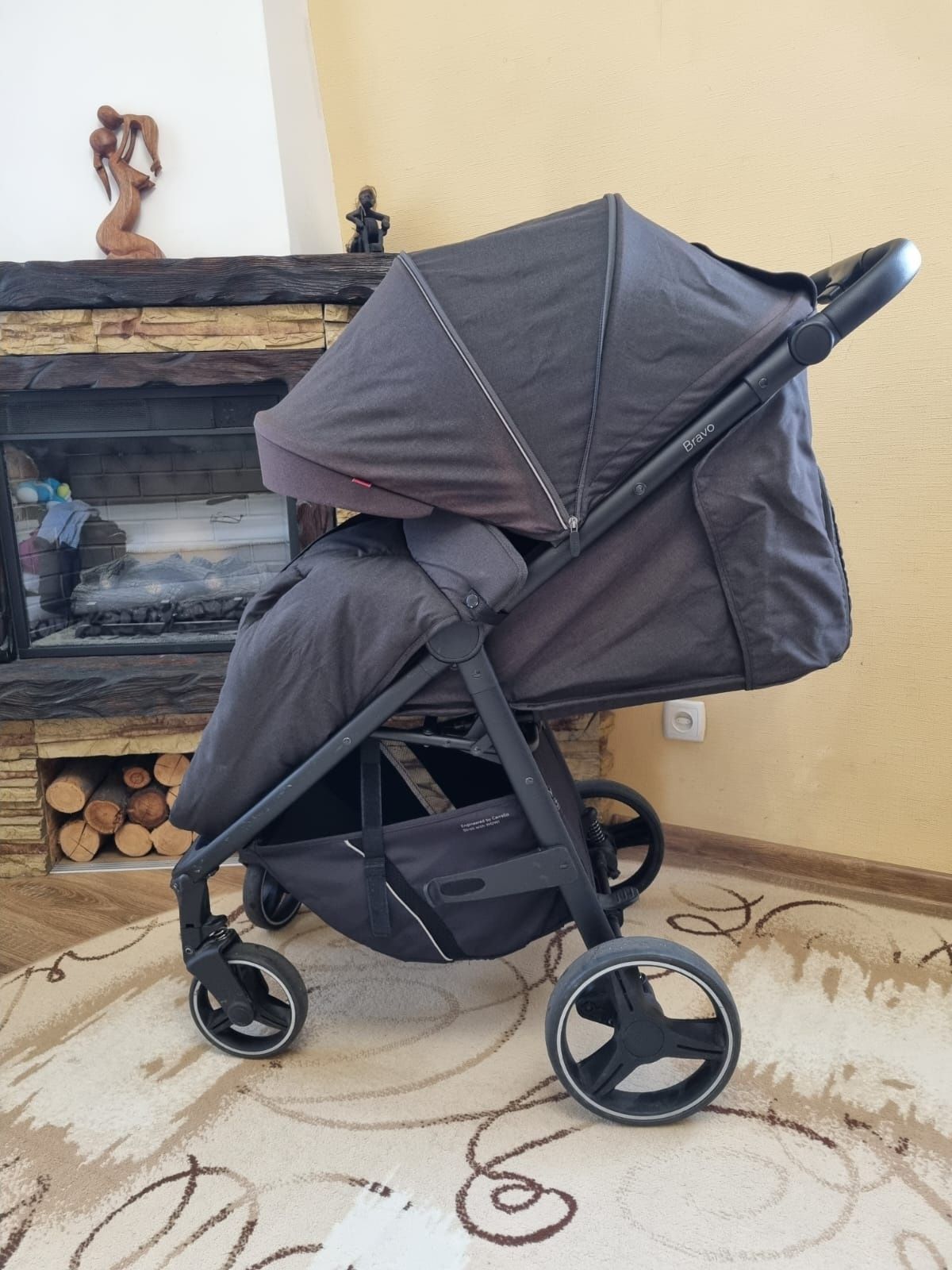 Коляска Carrello Bravo прогулочная