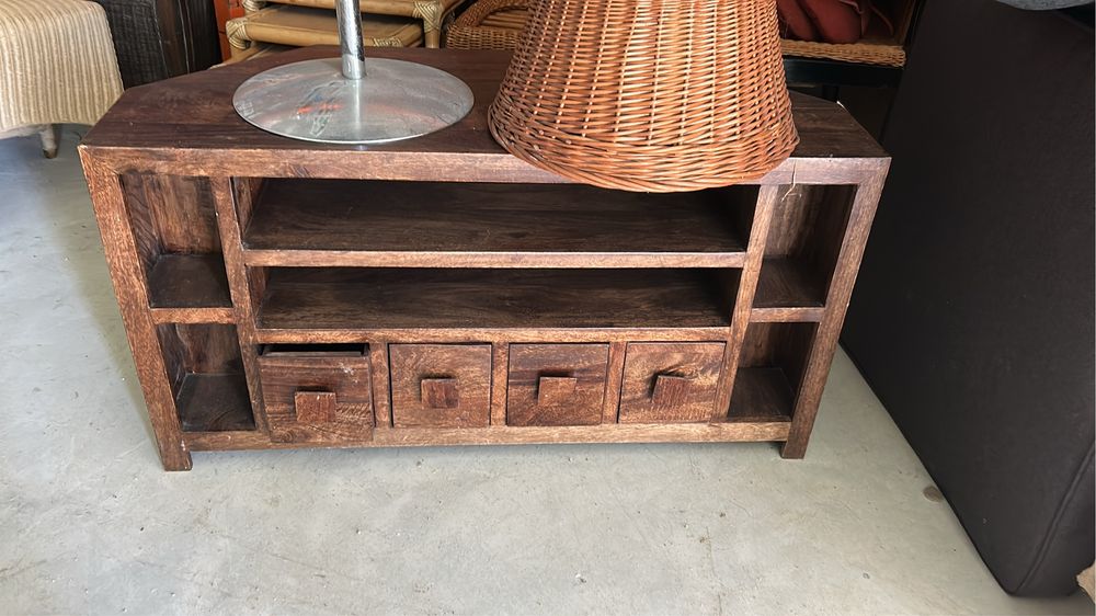 Szafki ratanowe regaly