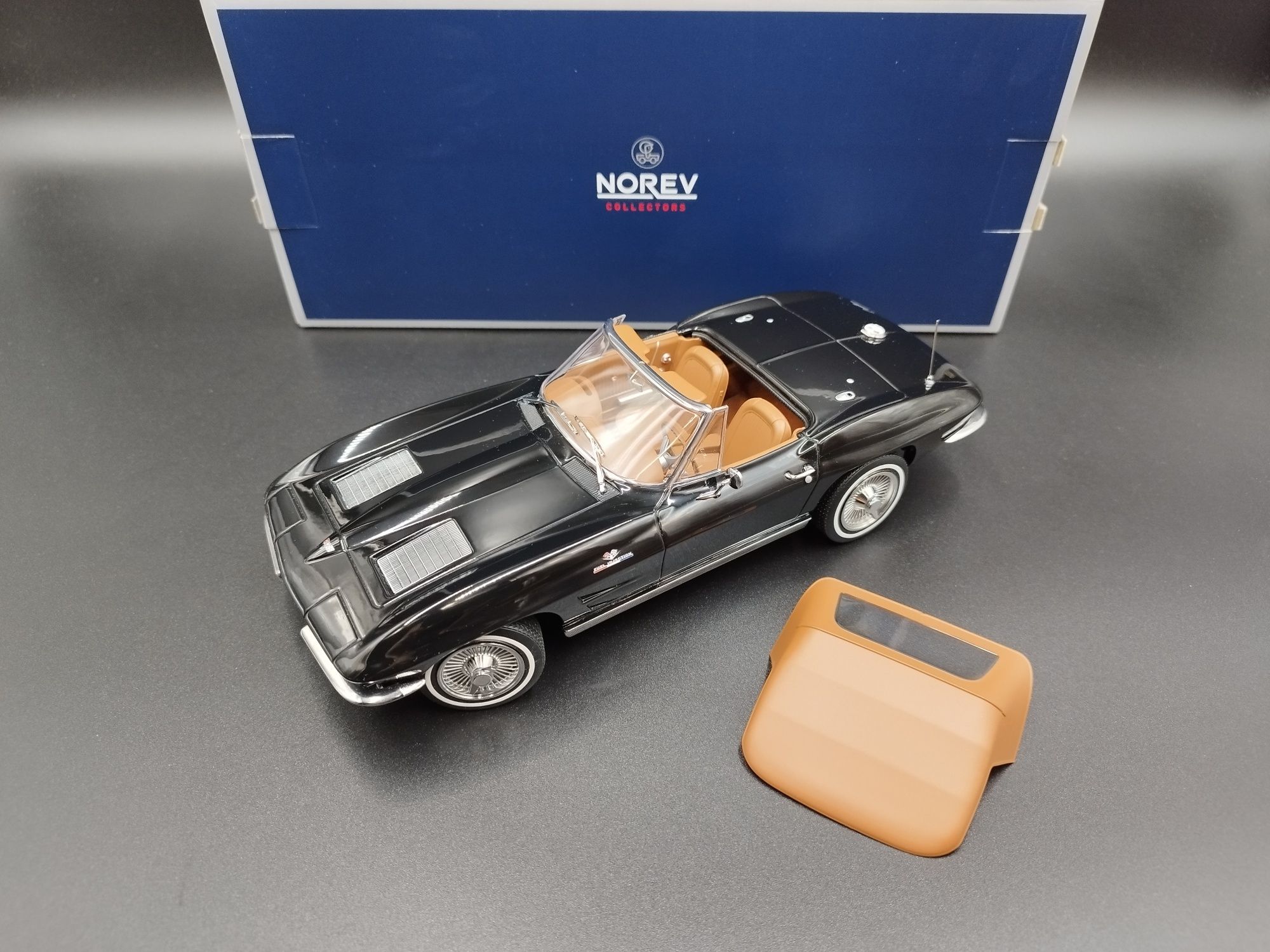 1:18 Norev 1963 Chevrolet Corvette Sting Ray Cabriolet model nowy