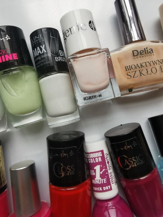 Zestaw lakierów do paznokci 11szt