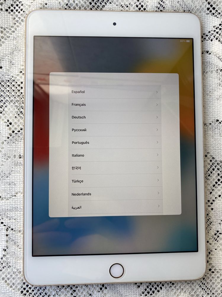 ipad mini 4 128GB  （cor dourada ）
