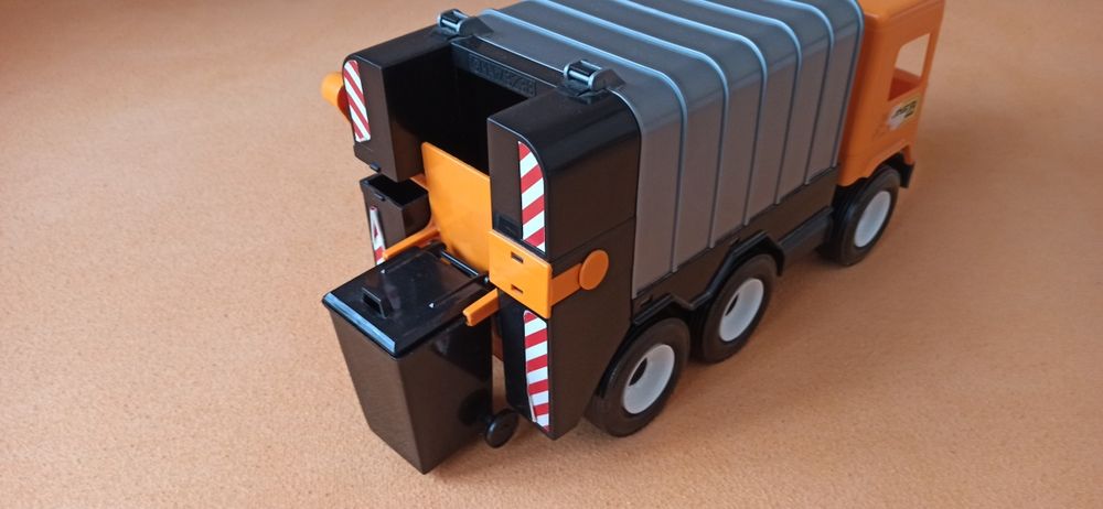 Іграшкова Машинка Сміттєвоз Wader Middle Truck City (39312)