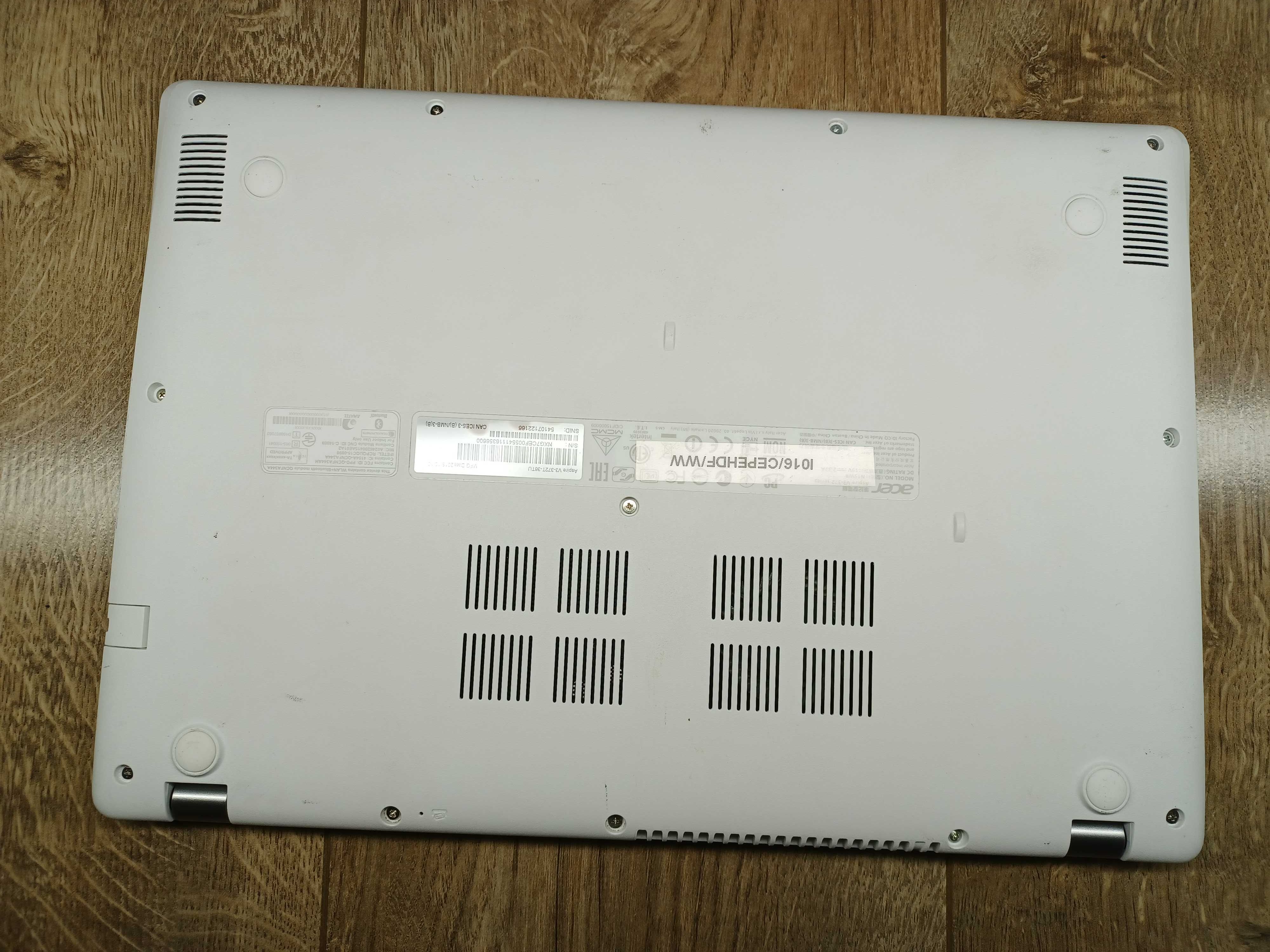 Ноутбук Acer Aspire V13 Touch V3-372 сенсорний