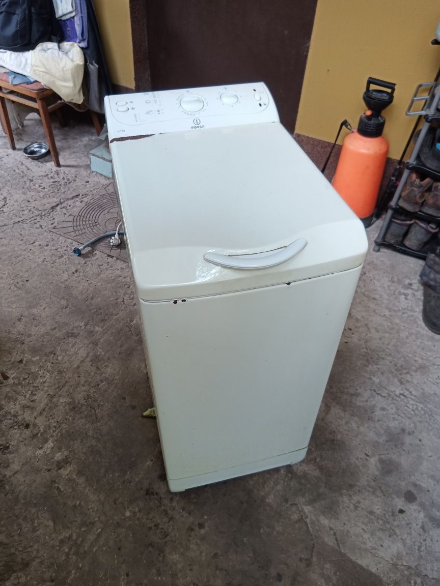 Рабочая стиральная машинка Indesit wt80