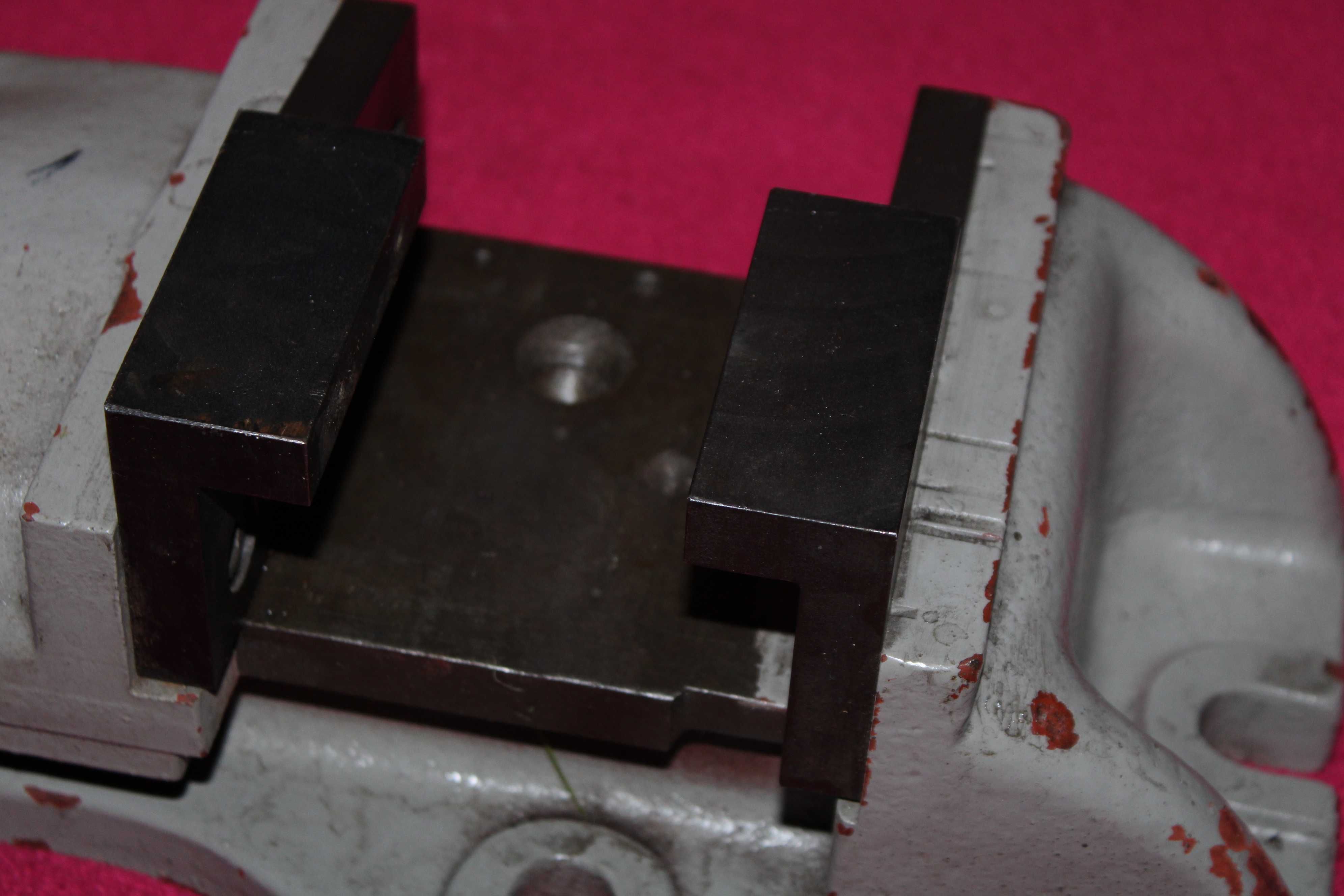 Imadło Maszynowe Bison 125mm ślusarskie + klucz
