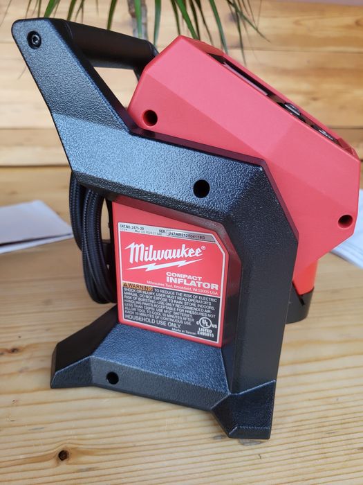Акумуляторний компресор Milwaukee 2475-20 м12 BI-0 2475