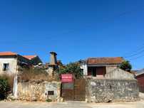 Moradia para reconstrução com projeto de arquitetura aprovado