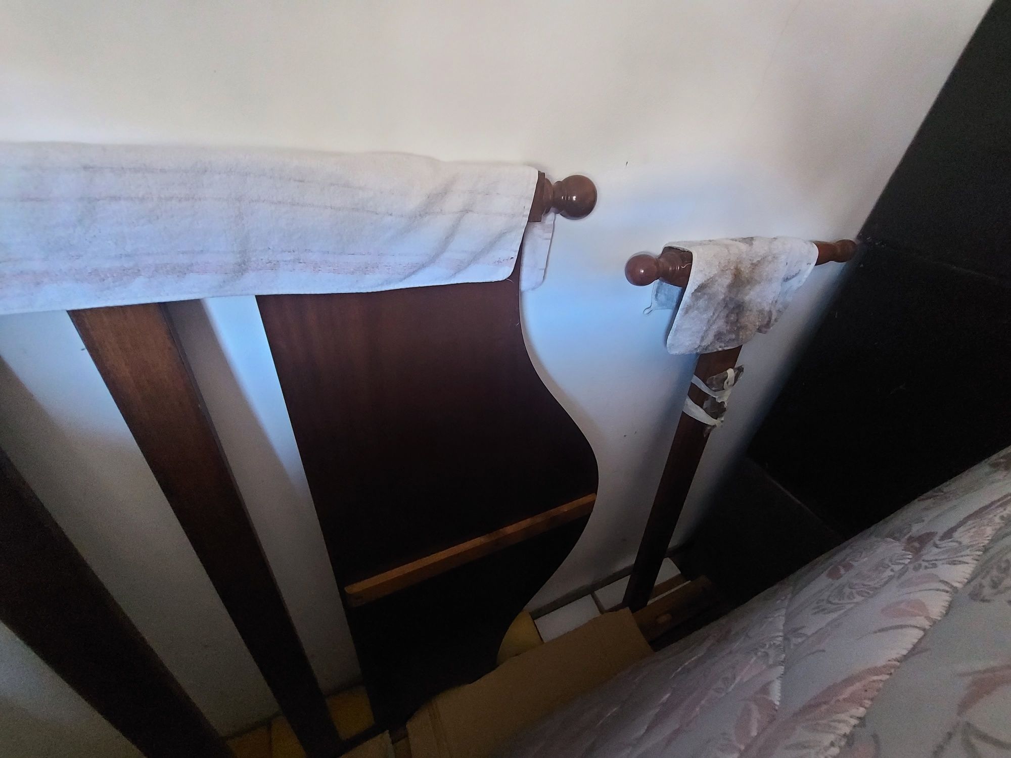 Cama de Casal 1.40m X 1.85