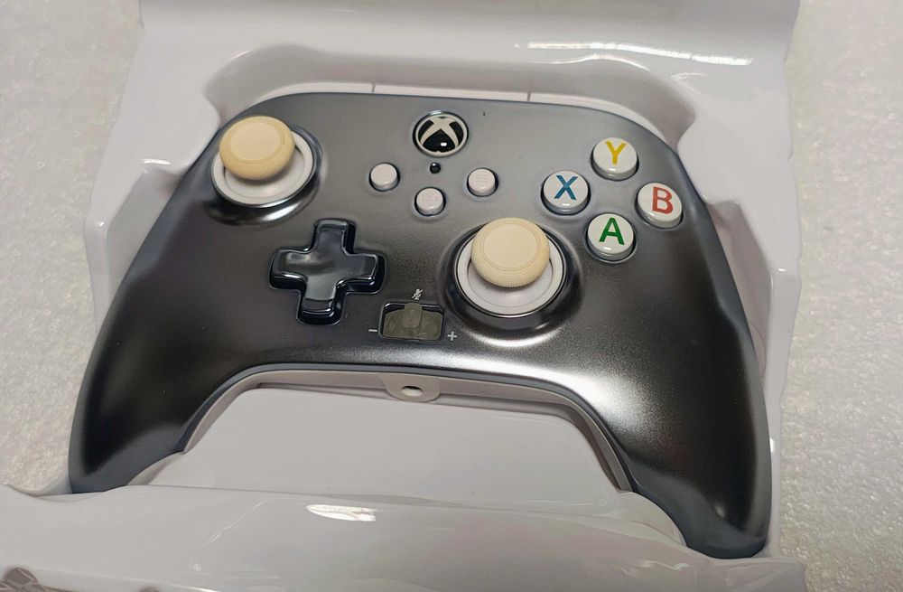 Pad PowerA Xbox Series X/S Xbox One Windows 10 Silber Ice Pudełko