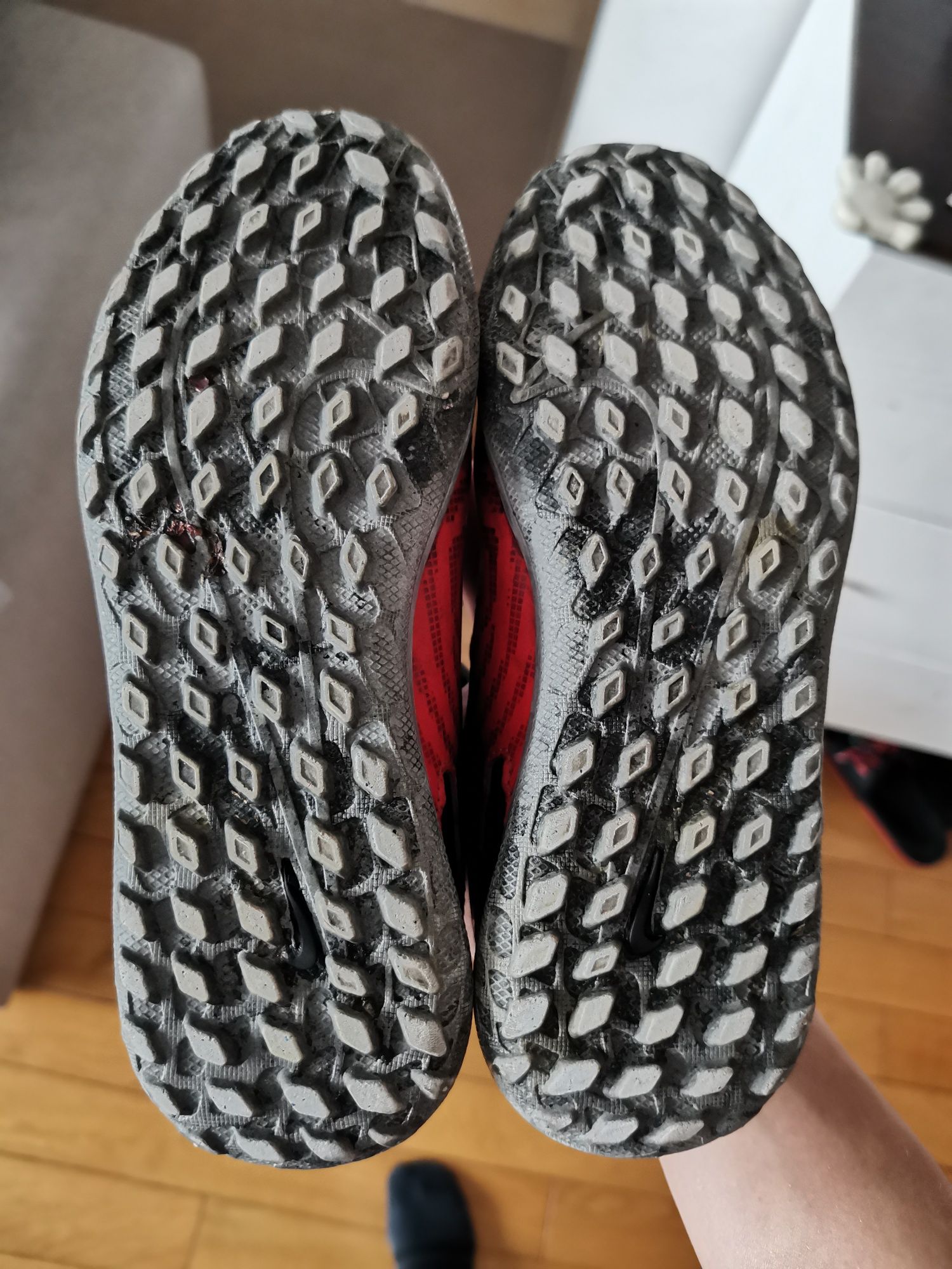 Korki Turfy marki Nike, r. 34