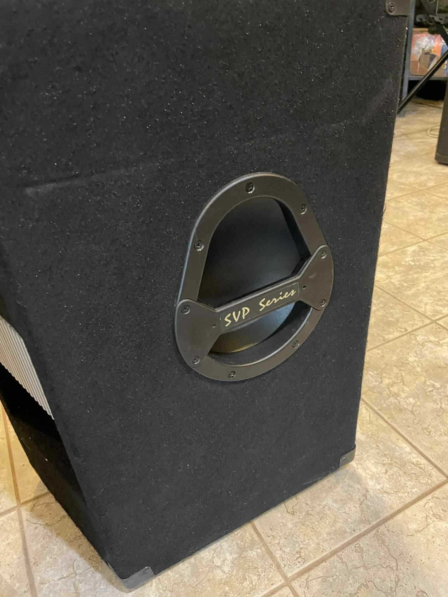 Kolumny aktywne  Wharfedale Pro SVP-15P