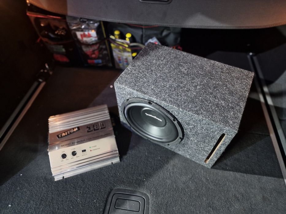 Skrzynia basowa subwoofer Głośnik 20cm Rockford + Wzmacniacz Triton