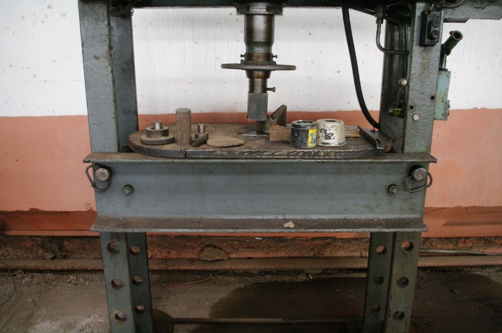 Прес Окс 1671 зусилля 40 тон рабочій