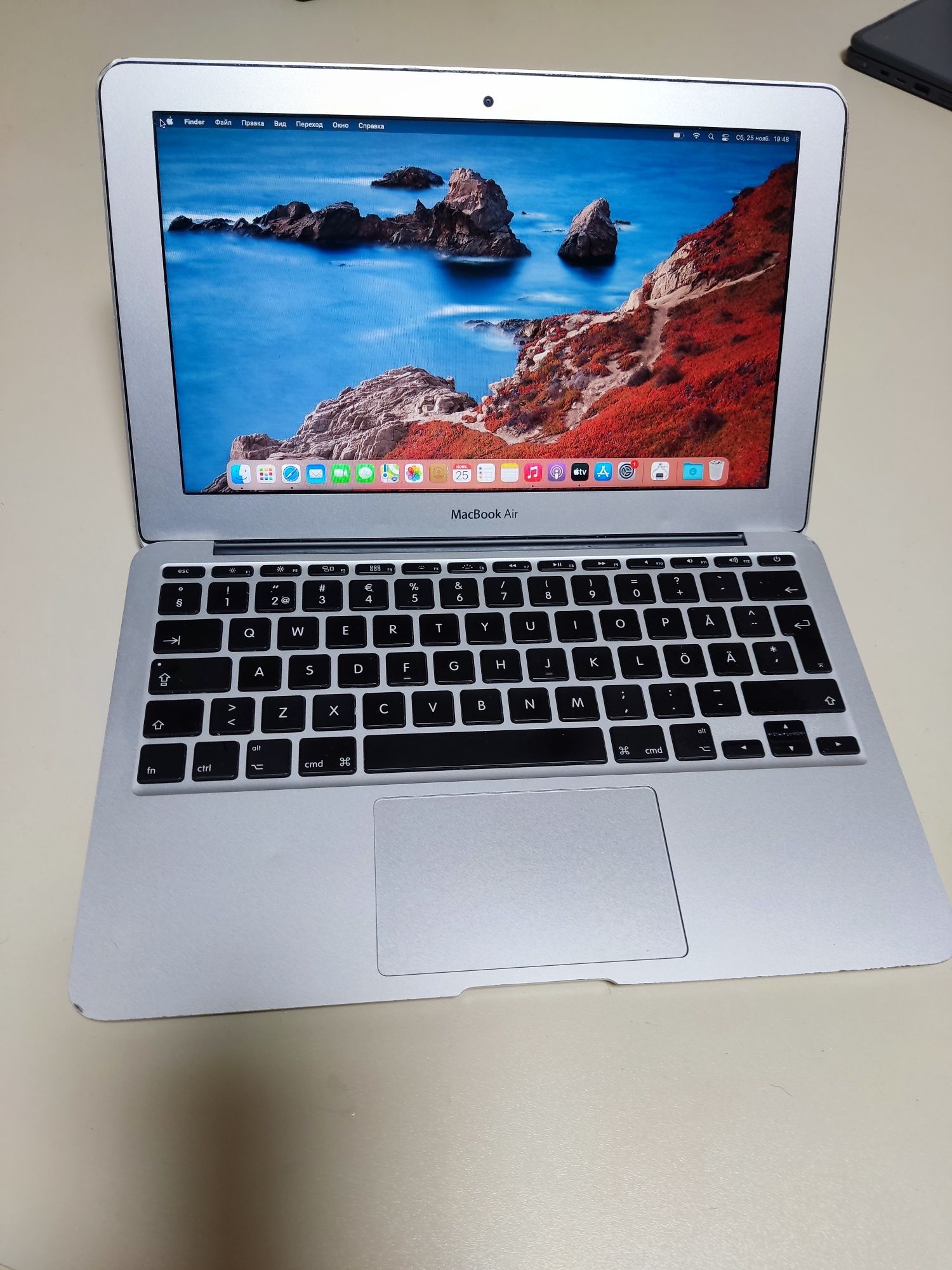 MacBook Air 11,6", 2014